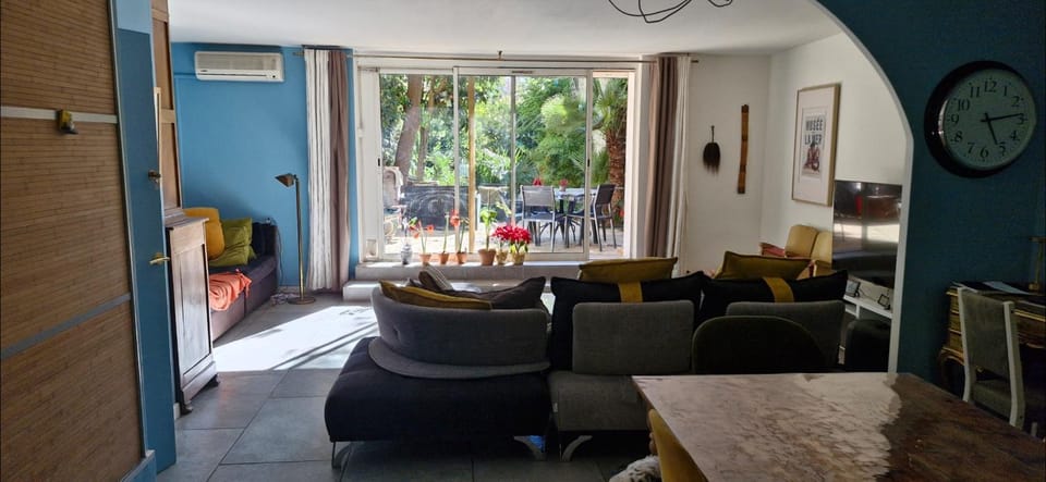 Le jardin bernard PERRIER Bed and Breakfast in Occitanie