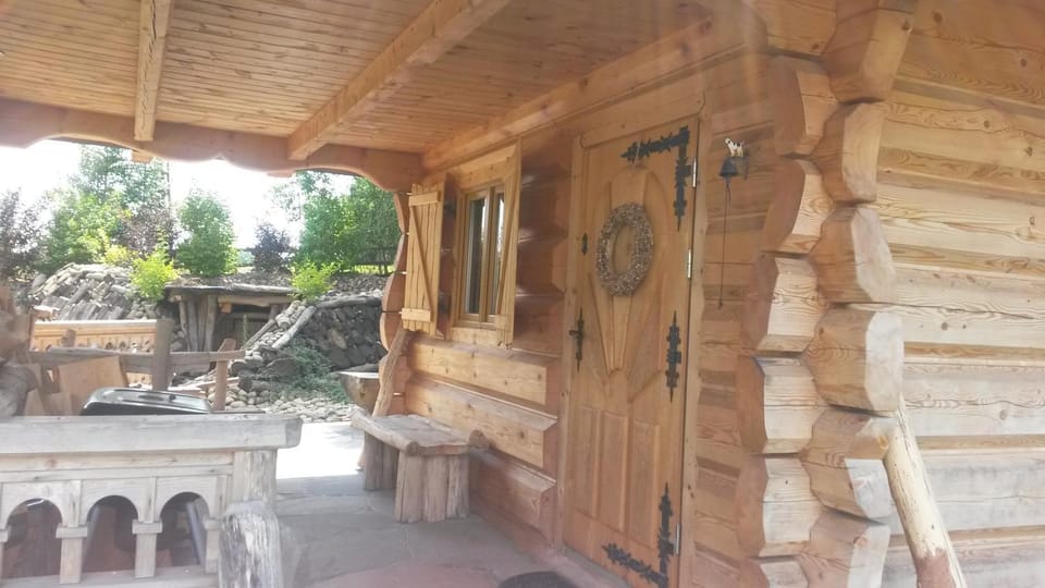 Kaszubska Górska Chata House in Pomeranian Voivodeship