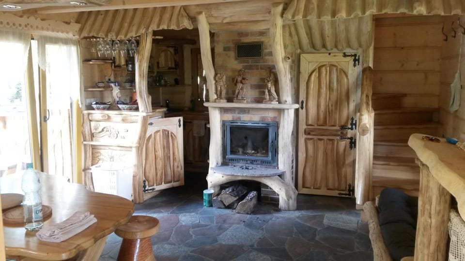 Kaszubska Górska Chata House in Pomeranian Voivodeship