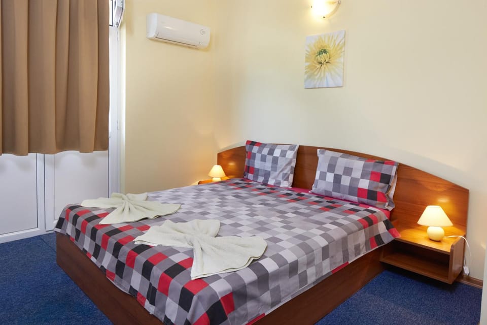 Guest House Plechkarovi Bed and Breakfast in Burgas Province