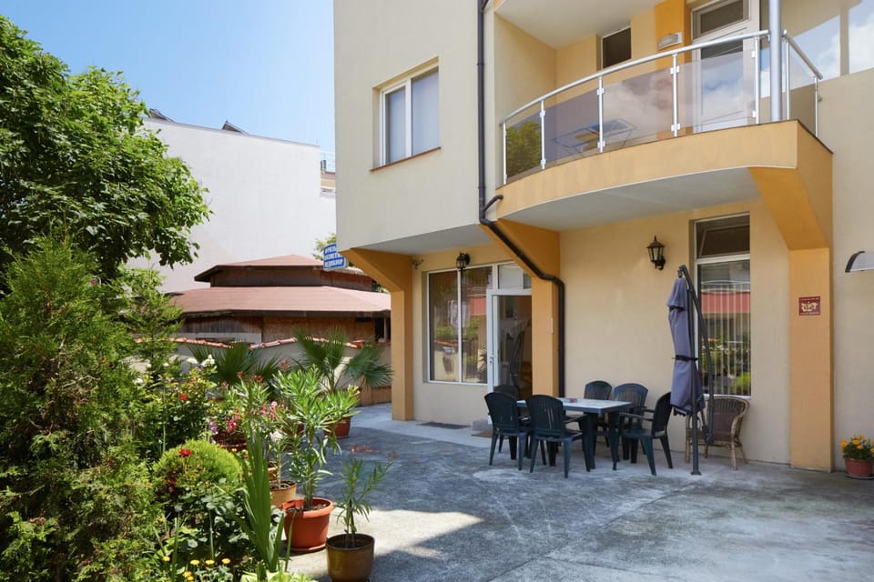 Property building, Day