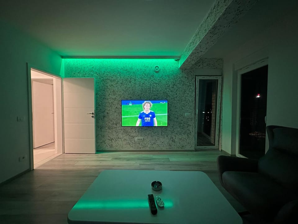 Communal lounge/ TV room, TV and multimedia, Evening entertainment