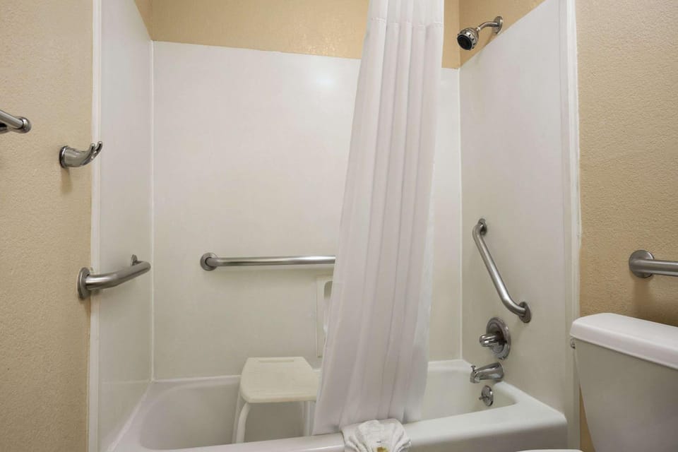 Bathroom, Photo of the whole room, On site