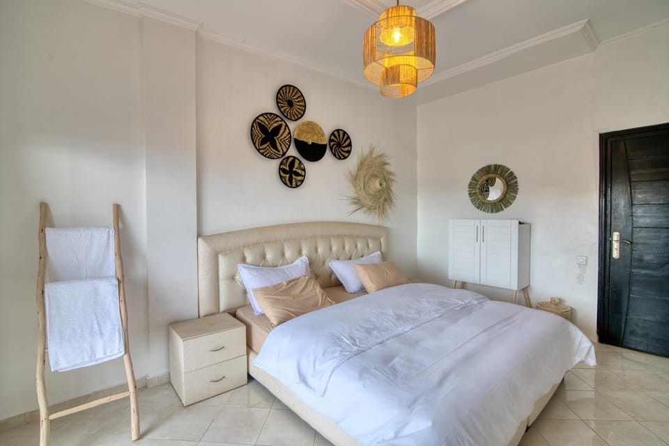 Bedroom, towels