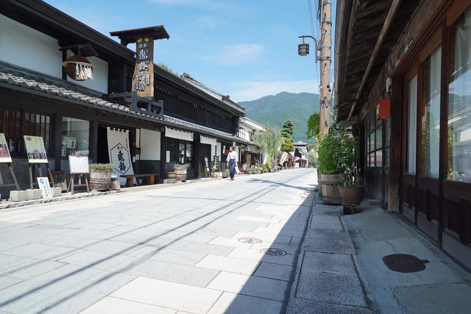 Day, Neighbourhood, Street view, Location