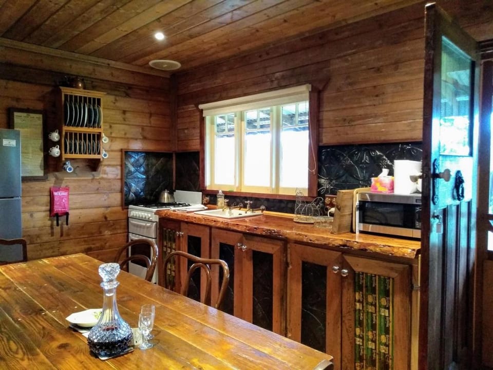 Colby Cottages, Wooragee near Beechworth Bed and Breakfast in Beechworth