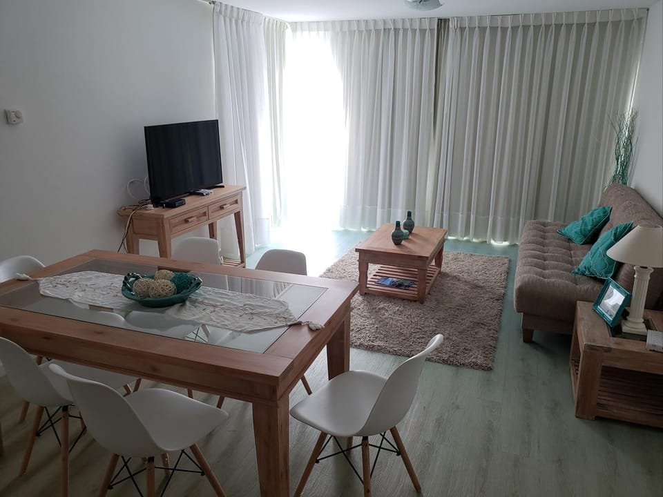 TV and multimedia, Living room, Dining area