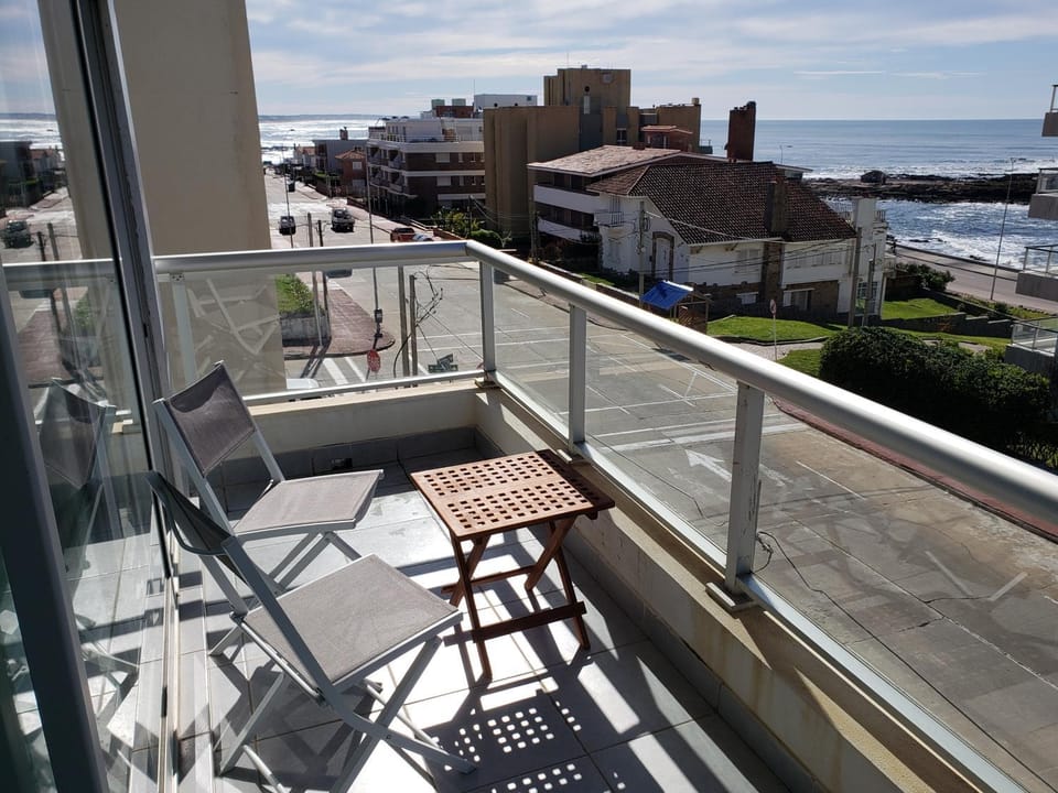 Balcony/Terrace, City view, Sea view, Street view