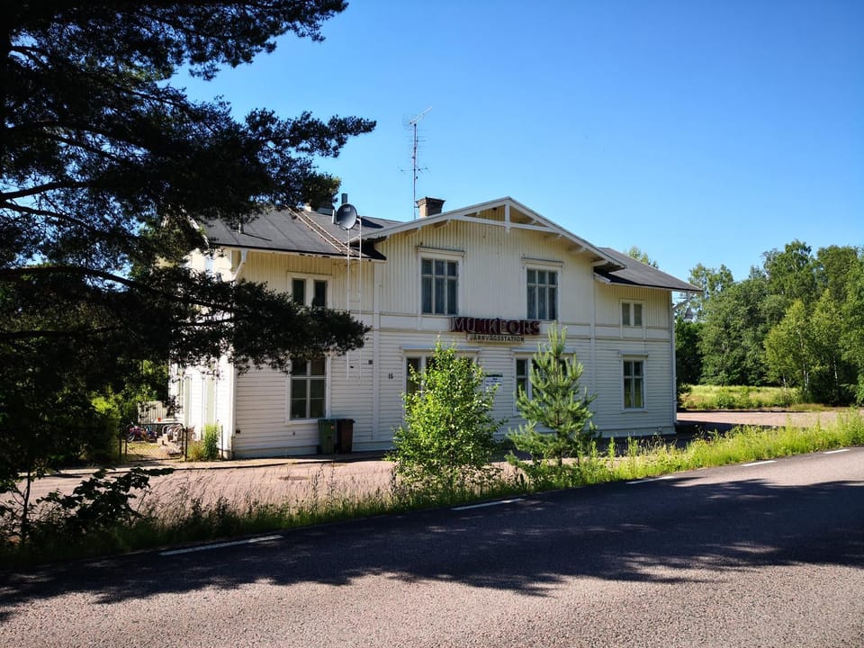 Property building, Street view