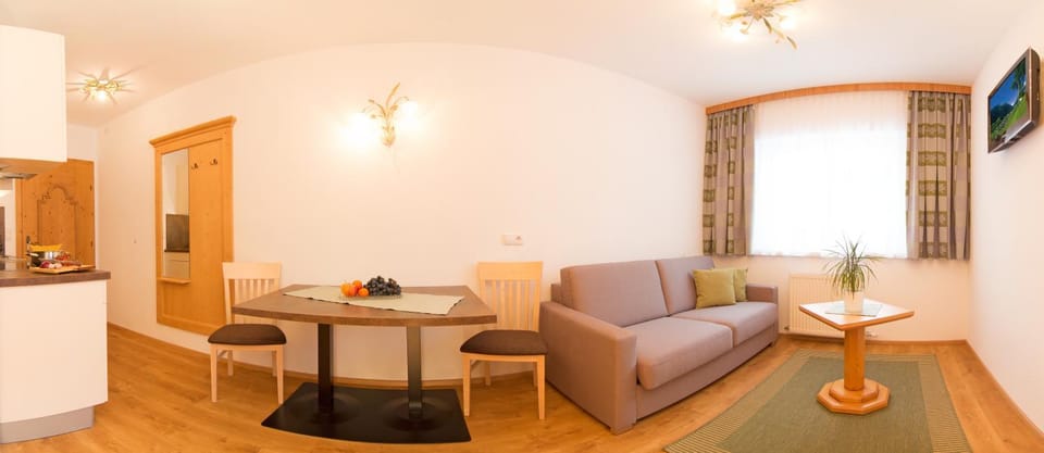 Kitchen or kitchenette, Living room, Dining area