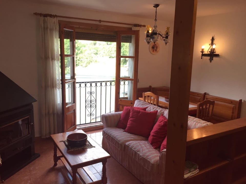 TV and multimedia, Balcony/Terrace, Kitchen or kitchenette, Living room, Seating area, Dining area
