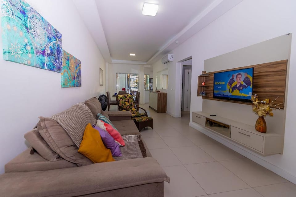 1067 - Apartamento para locação em Bombinhas com 03 suítes Apartment in Bombinhas