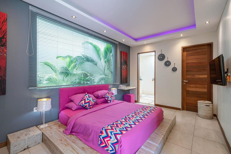 Bed, TV and multimedia, Photo of the whole room, Bedroom, wardrobe