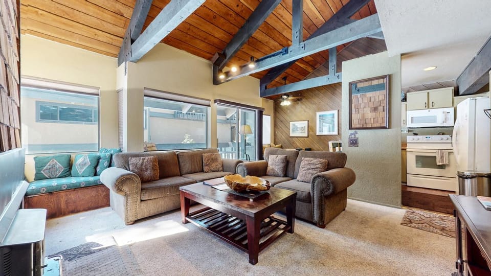 Bigwood #62 Condo Apartment in Mammoth Lakes