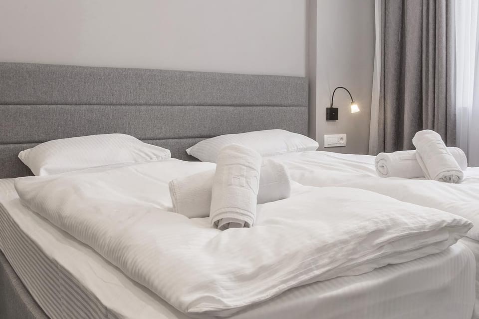 Bed, Photo of the whole room, Bedroom, towels