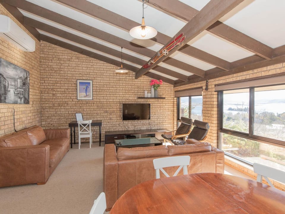 Clearview 2 8 Bogong Street House in Jindabyne