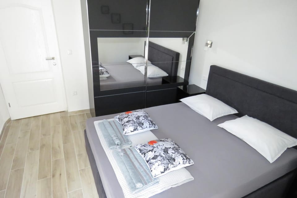 Lux Dalmatia Beachside Bed and Breakfast in Makarska