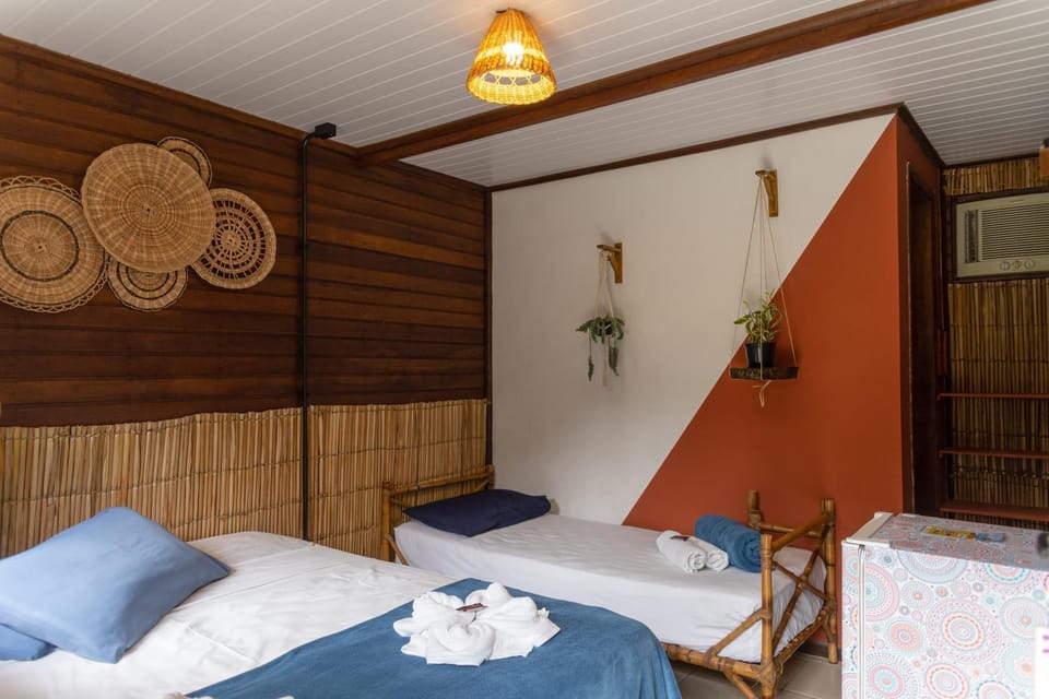 Bed, Photo of the whole room, Bedroom, towels, air conditioner