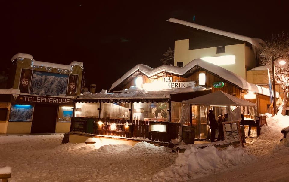 Facade/entrance, Winter