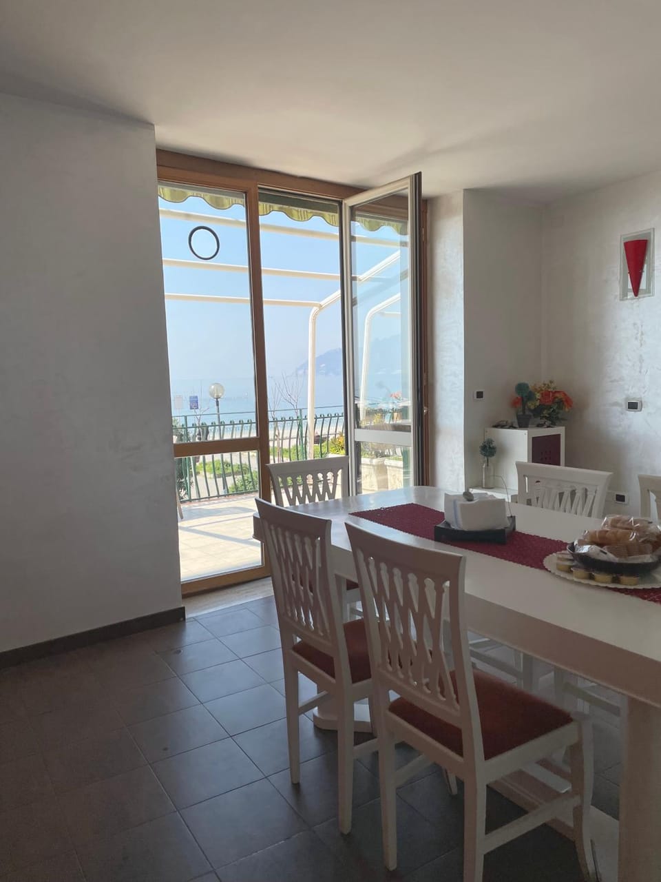 View (from property/room), Balcony/Terrace, Balcony/Terrace, Seating area, Dining area