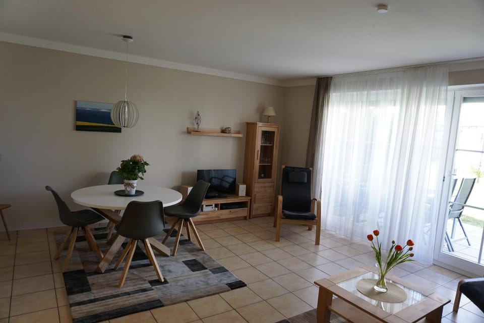 TV and multimedia, Living room, Dining area