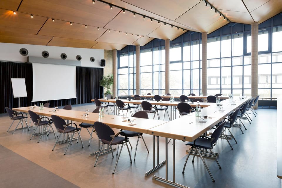 Meeting/conference room