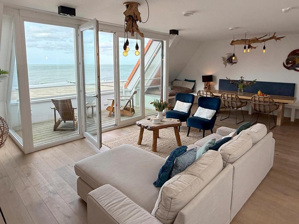 Penthouse in Badhuis Cadzand Apartment in Zeeland, Netherlands