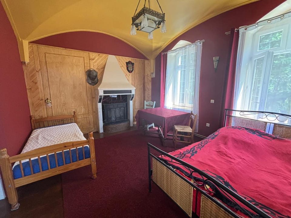 Dom pod Orlimi Skałami - blisko Zamku Czocha i Jeziora Leśniańskiego Vacation rental in Lower Silesian Voivodeship