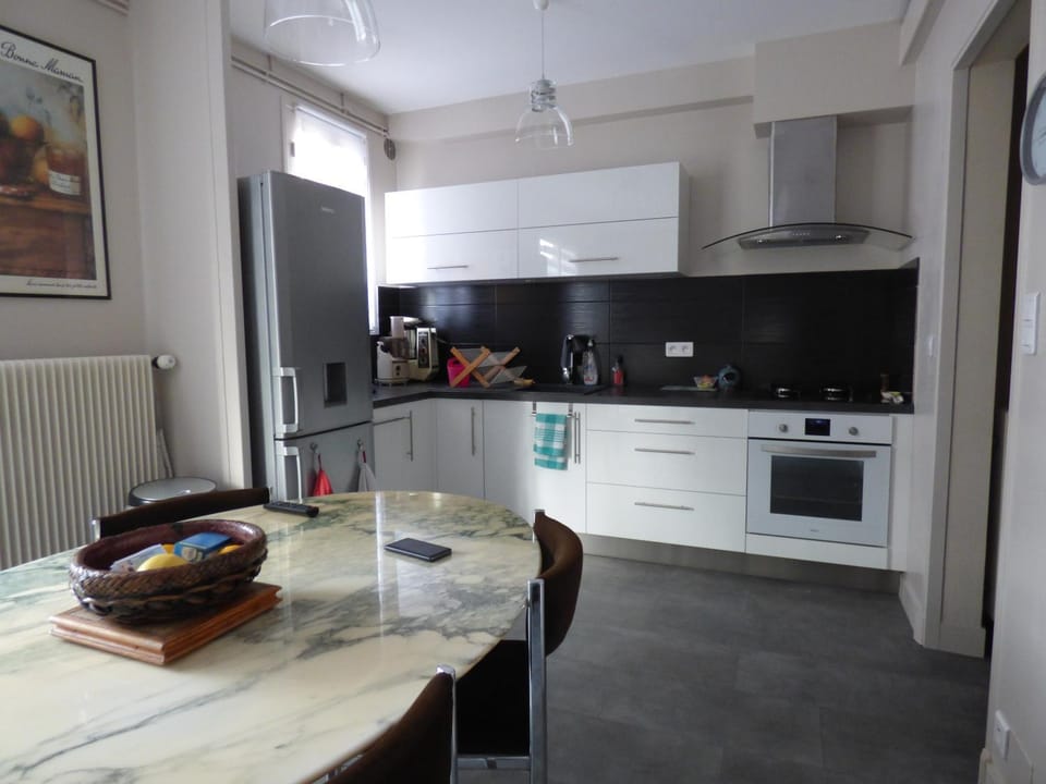 Dining area, dishwasher, minibar, pet friendly, stove