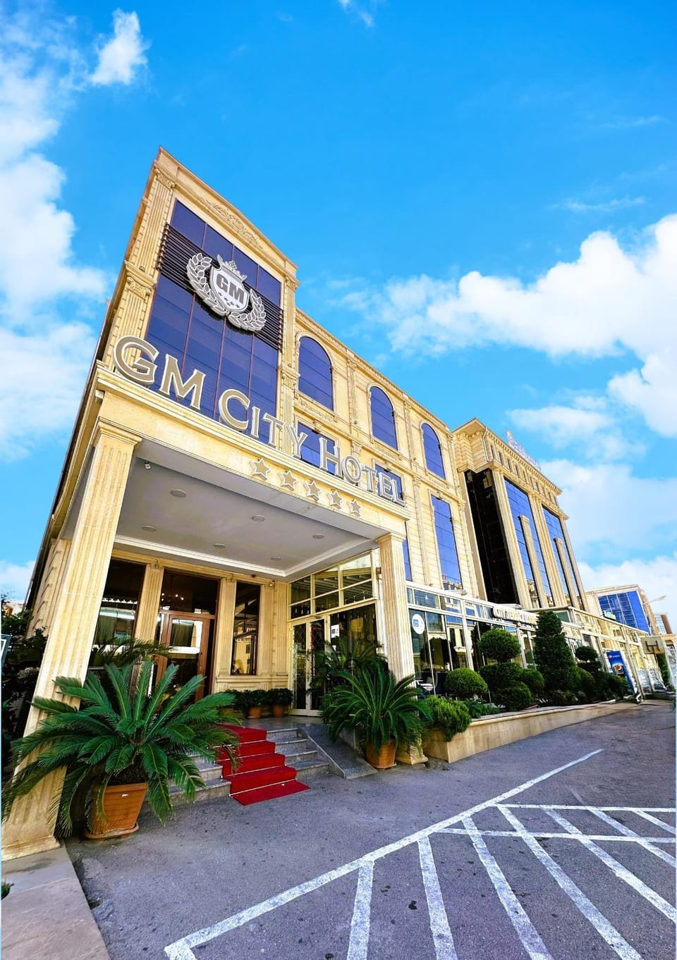 Property building, Facade/entrance