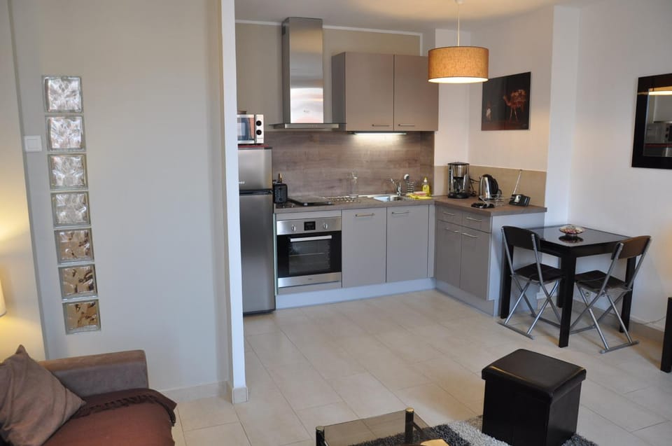 Charmant studio tout proche du port Apartment in Nice
