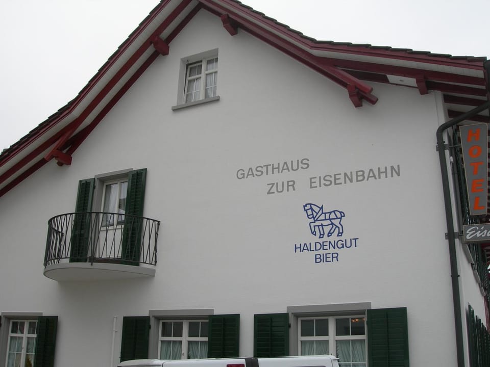 Facade/entrance, Facade/entrance