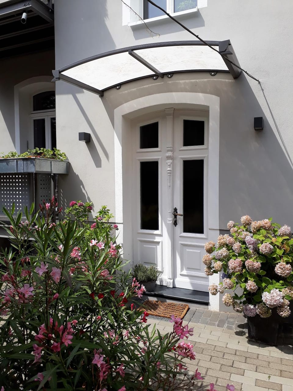 Patio, Facade/entrance, Summer, Balcony/Terrace