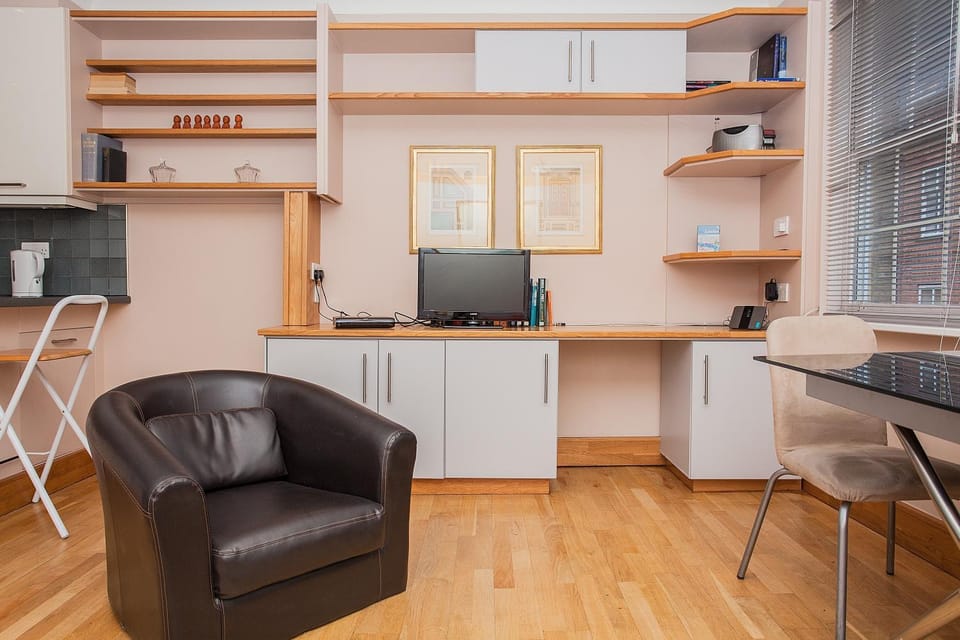 Beautiful 1 Bedroom Apartment in Victoria Apartment in City of Westminster