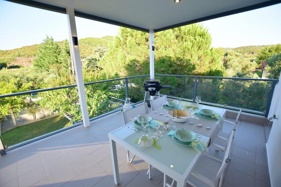 Patio, Natural landscape, View (from property/room), Balcony/Terrace, Mountain view