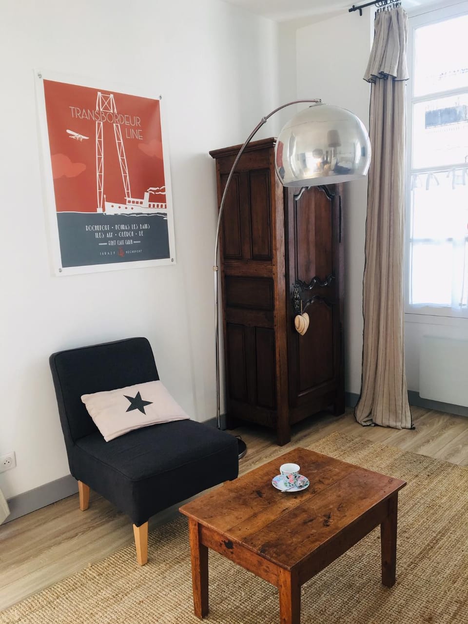 Living room, Photo of the whole room
