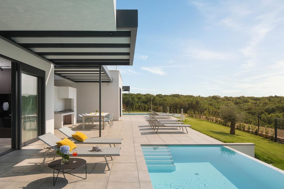 Property building, Swimming pool
