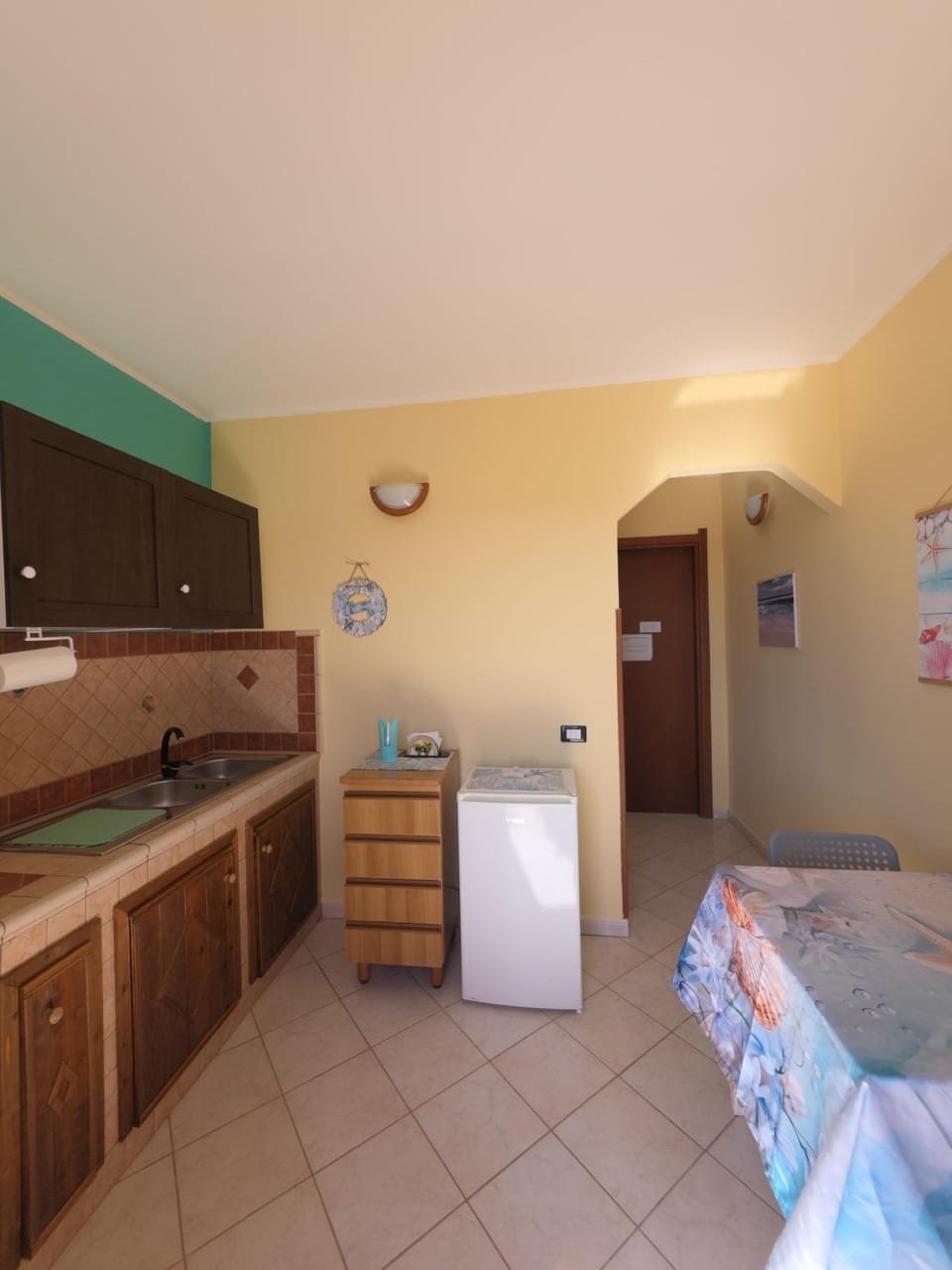 Kitchen or kitchenette