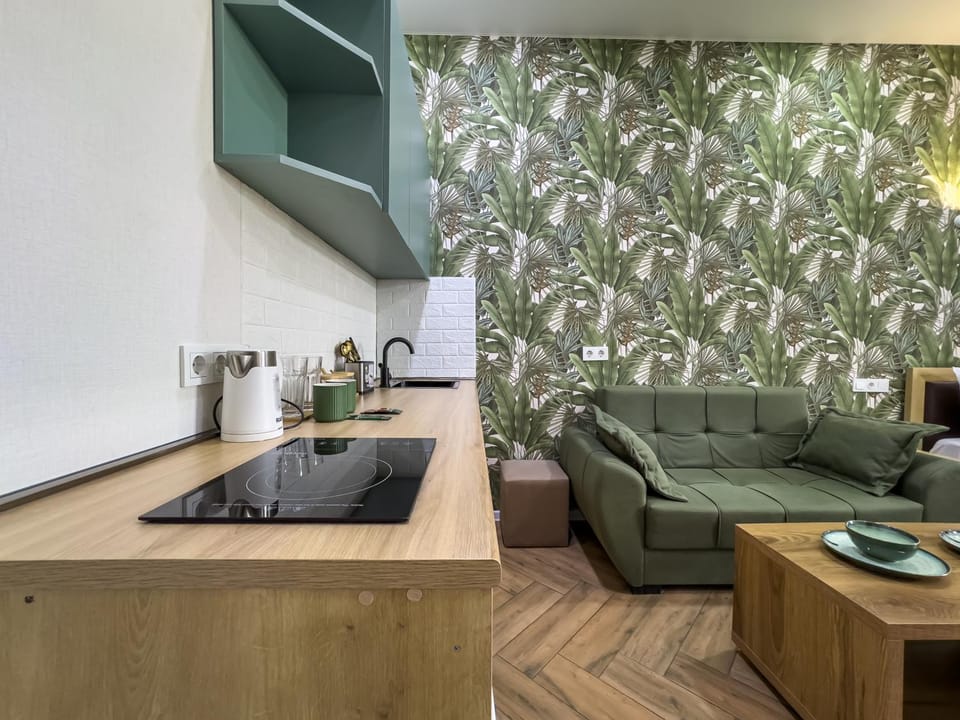 Kitchen or kitchenette, Living room, Seating area, Dining area, minibar