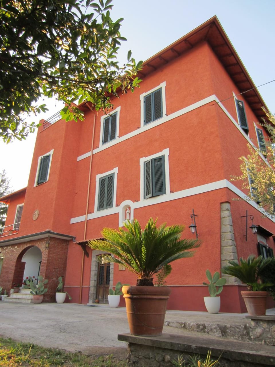 Facade/entrance