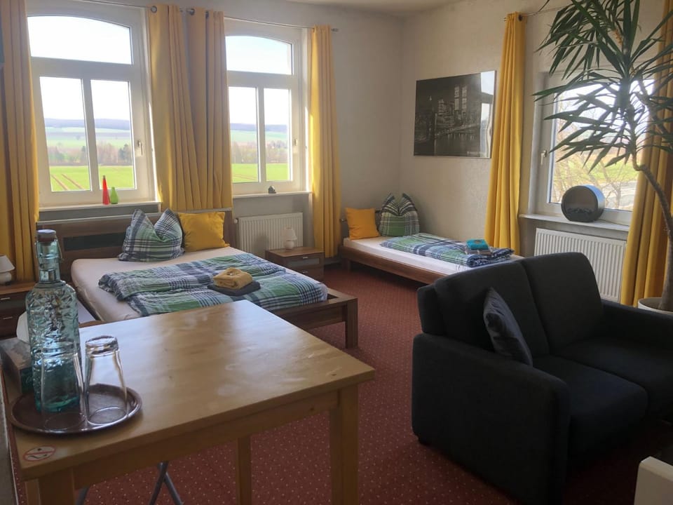Bed, Living room, Photo of the whole room, Seating area, Bedroom