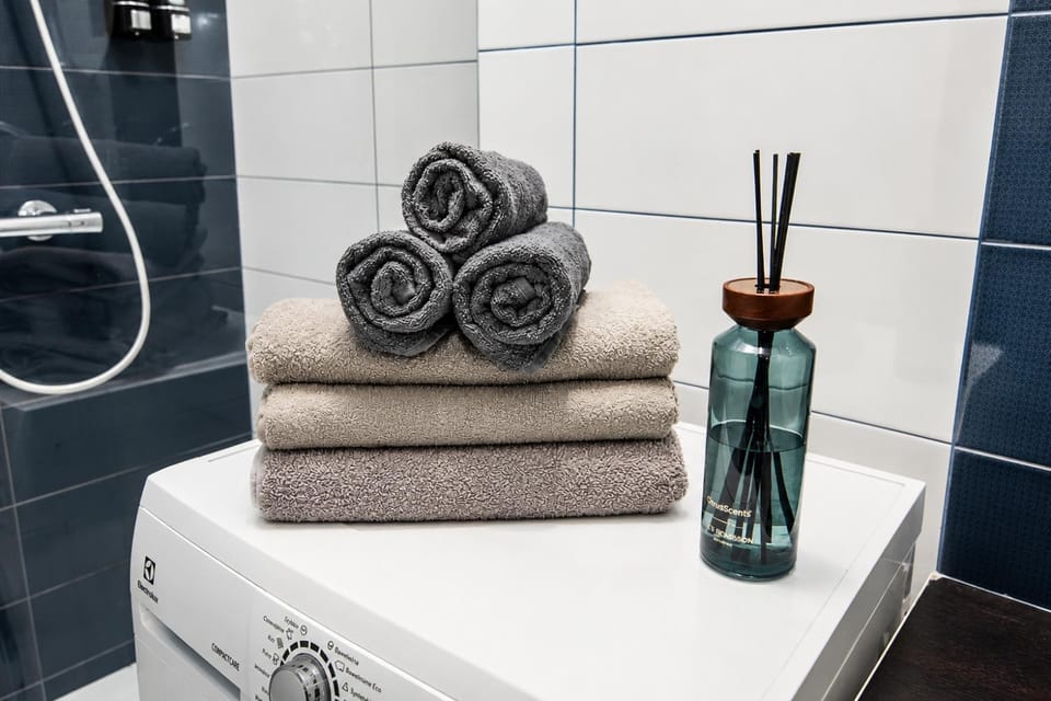 Bathroom, towels