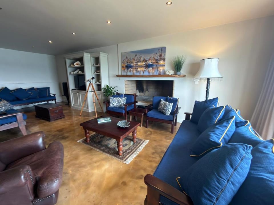 TV and multimedia, Living room, Lounge or bar