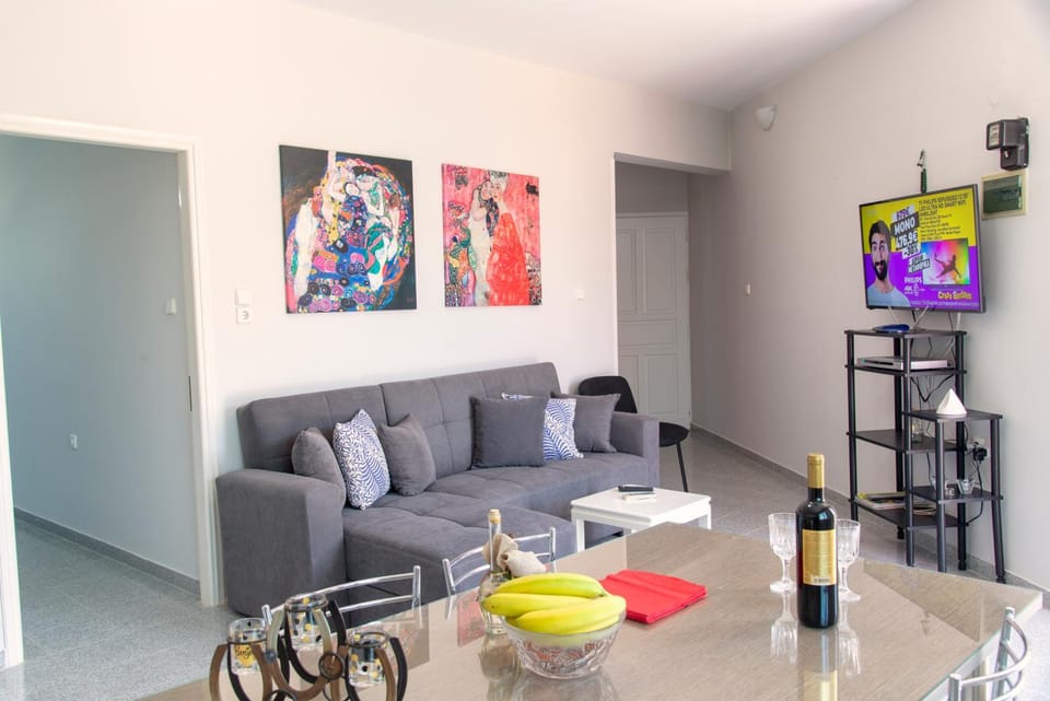 TV and multimedia, Living room, Dining area