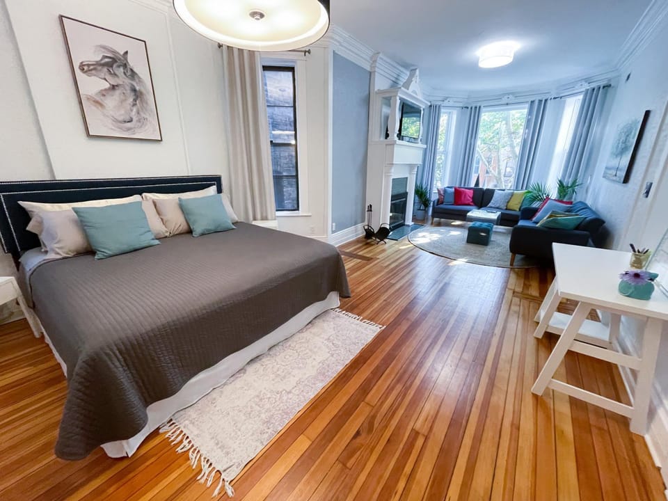 Perfect Wrigleyville Stay Apartment in Chicago