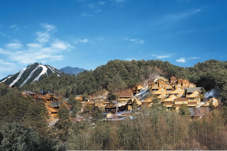 Off site, Neighbourhood, Mountain view