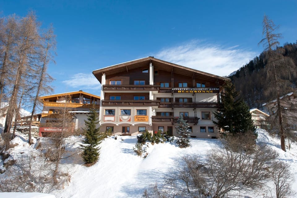 Property building, Facade/entrance, Day, Natural landscape, Winter, View (from property/room), Balcony/Terrace, Balcony/Terrace, Mountain view, River view, River view