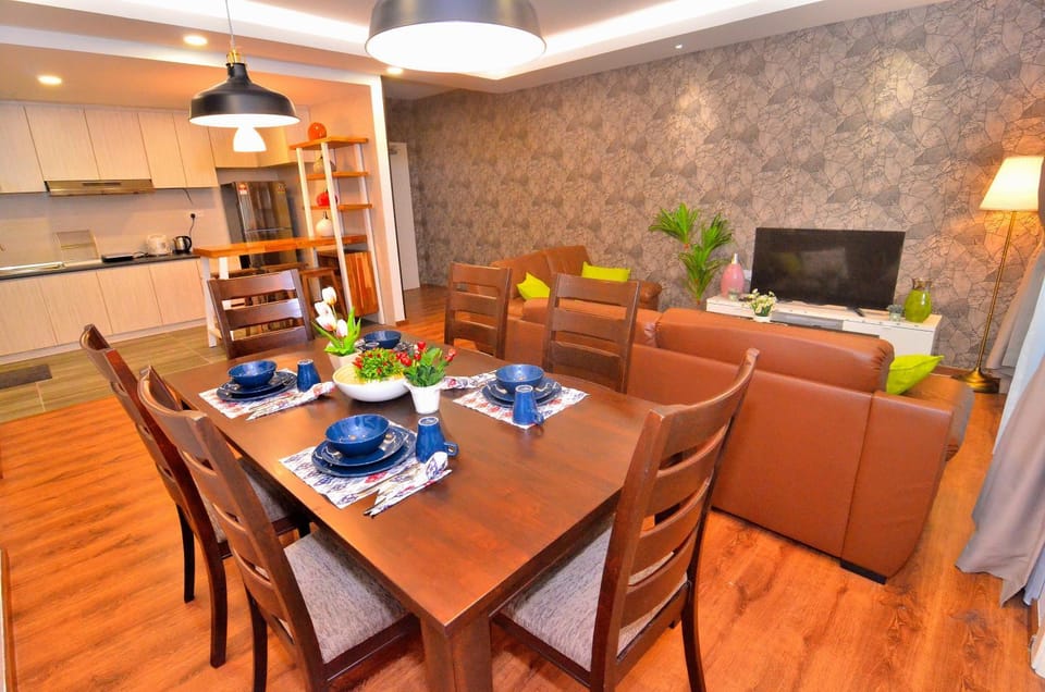 Family & Group Spacious Suite at Vivacity Rise & Shine Apartment in Kuching