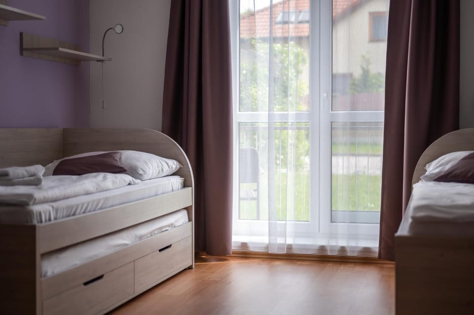 Bed, Photo of the whole room, towels