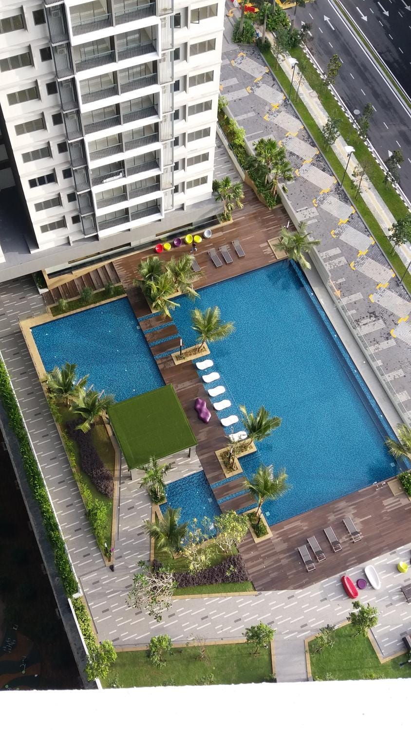 Bird's eye view, Pool view